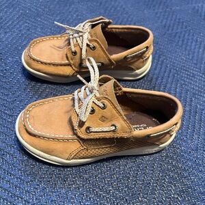 Boys Sperrys